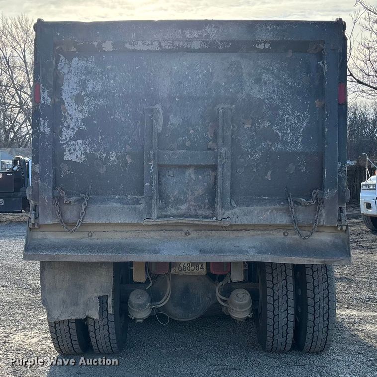image for item OE9377 2005 International 7600 dump truck