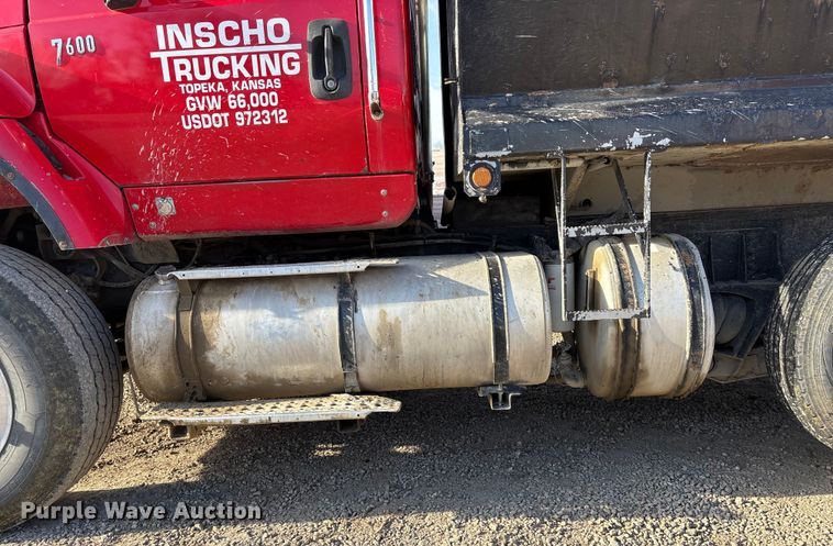 image for item OE9377 2005 International 7600 dump truck