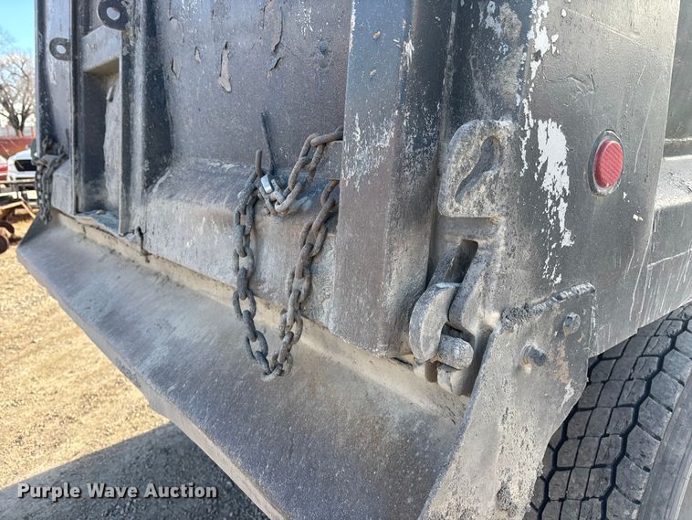 image for item OE9377 2005 International 7600 dump truck