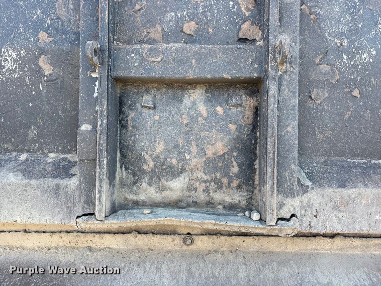 image for item OE9377 2005 International 7600 dump truck