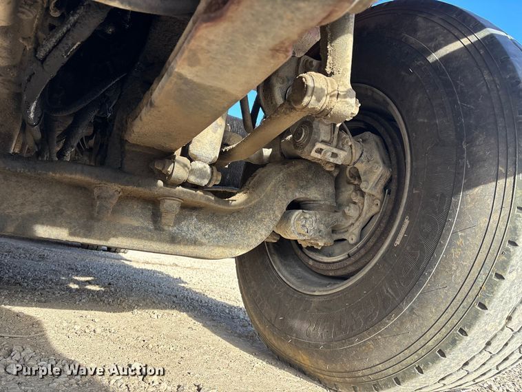 image for item OE9377 2005 International 7600 dump truck