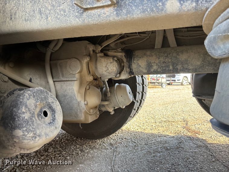 image for item OE9377 2005 International 7600 dump truck