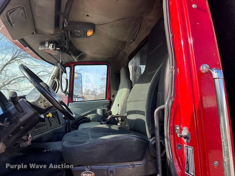 image for item OE9377 2005 International 7600 dump truck