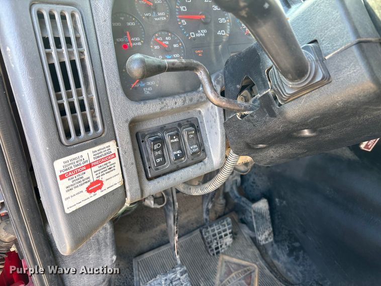 image for item OE9377 2005 International 7600 dump truck