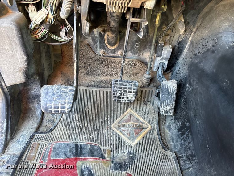 image for item OE9377 2005 International 7600 dump truck