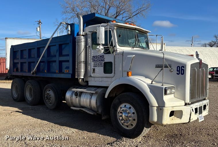 image for item OE9378 2006 Kenworth T8 Series dump truck