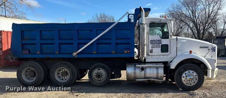 image for item OE9378 2006 Kenworth T8 Series dump truck