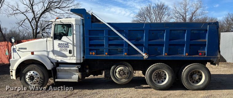 image for item OE9378 2006 Kenworth T8 Series dump truck
