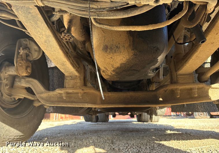 image for item OE9378 2006 Kenworth T8 Series dump truck