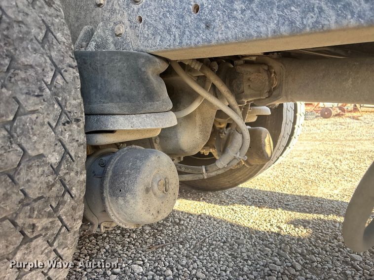 image for item OE9378 2006 Kenworth T8 Series dump truck