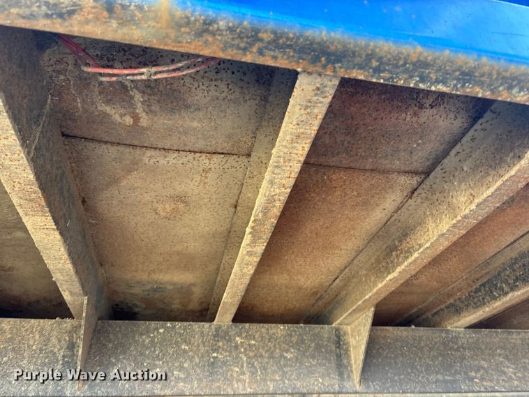 image for item OE9378 2006 Kenworth T8 Series dump truck