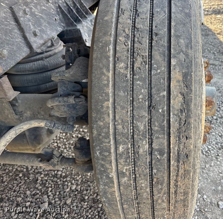 image for item OE9378 2006 Kenworth T8 Series dump truck