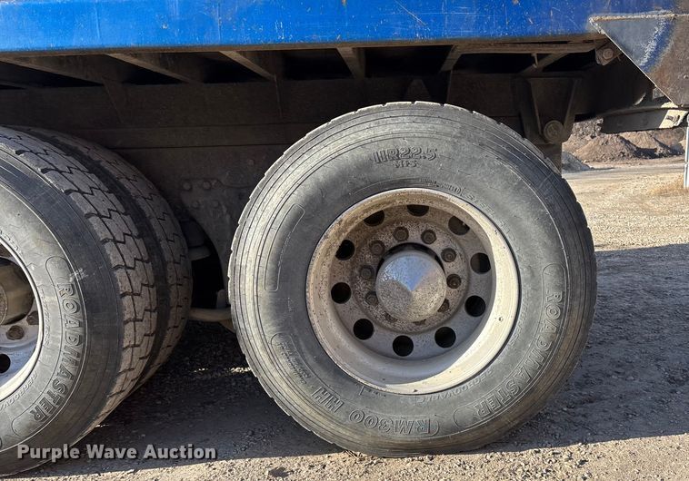 image for item OE9378 2006 Kenworth T8 Series dump truck