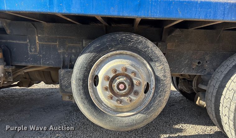 image for item OE9378 2006 Kenworth T8 Series dump truck