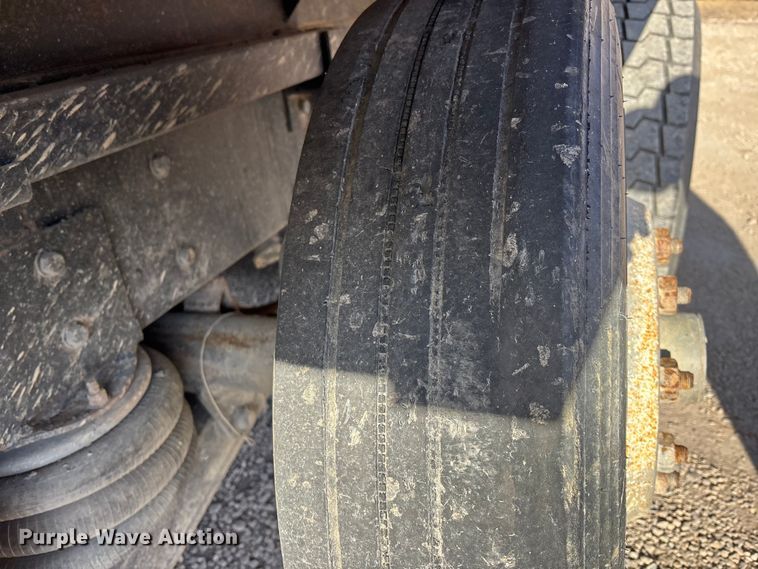 image for item OE9378 2006 Kenworth T8 Series dump truck