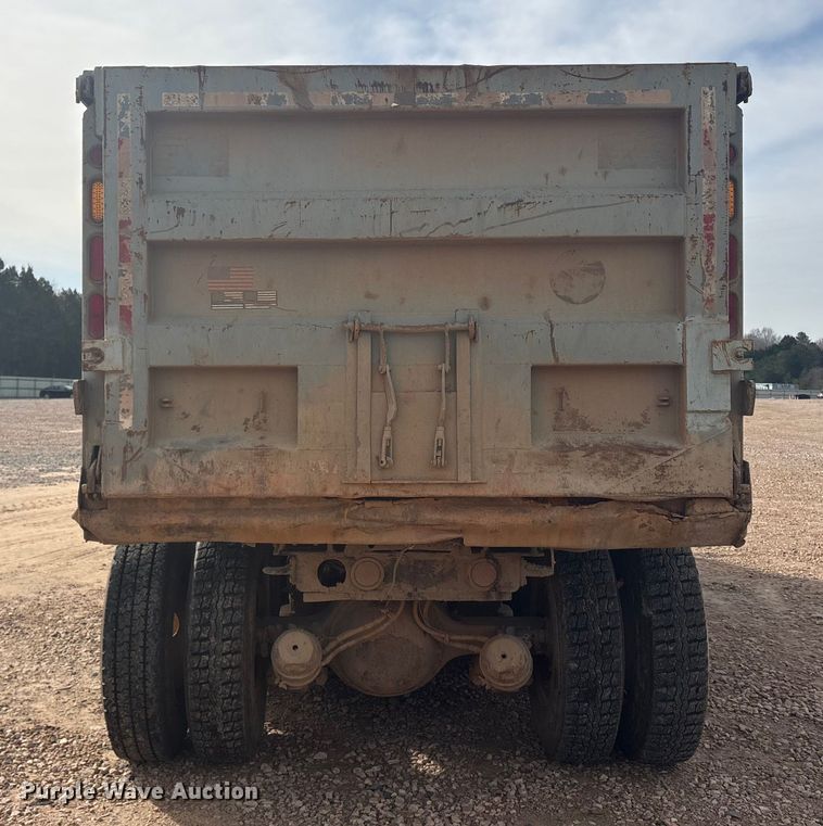 image for item YA1434 2008 Sterling L9500 dump truck