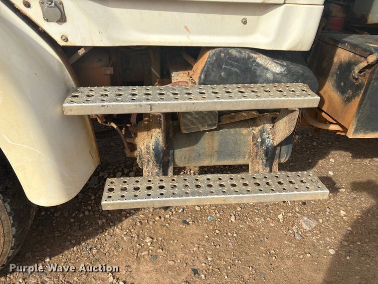 image for item YA1434 2008 Sterling L9500 dump truck