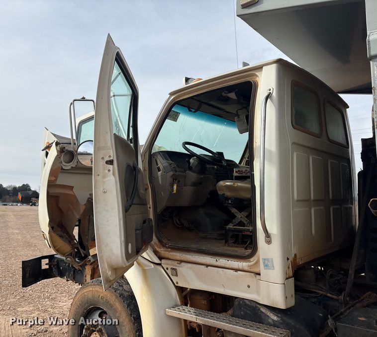 image for item YA1434 2008 Sterling L9500 dump truck