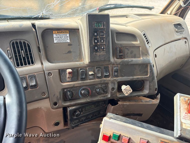 image for item YA1434 2008 Sterling L9500 dump truck