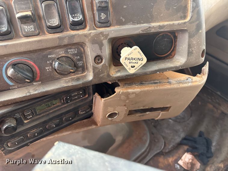 image for item YA1434 2008 Sterling L9500 dump truck