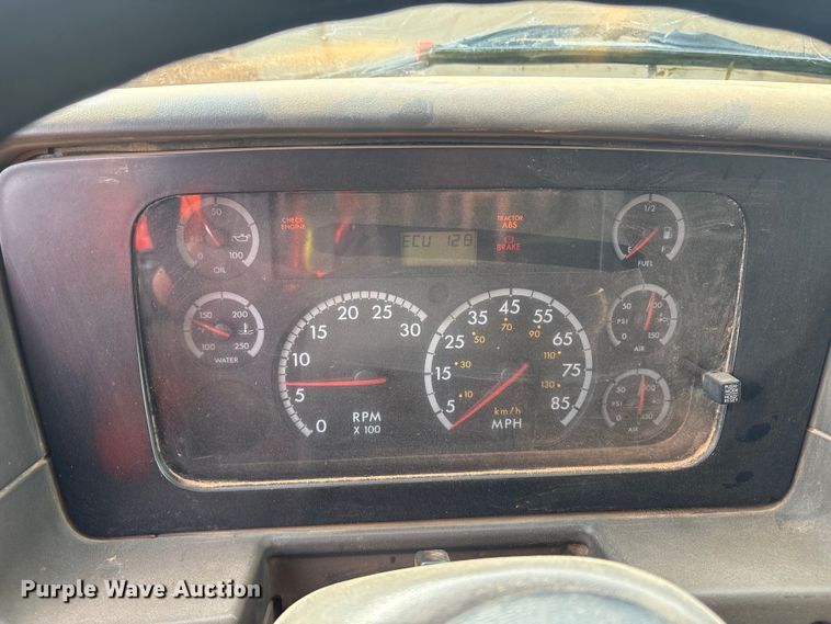 image for item YA1434 2008 Sterling L9500 dump truck