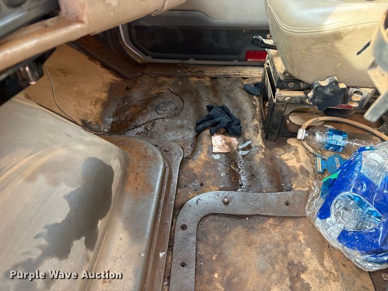 image for item YA1434 2008 Sterling L9500 dump truck