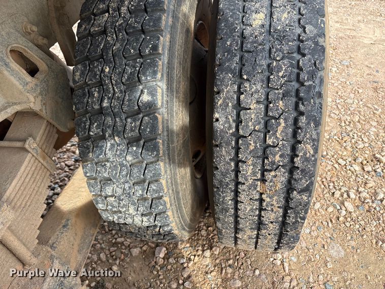 image for item YA1434 2008 Sterling L9500 dump truck