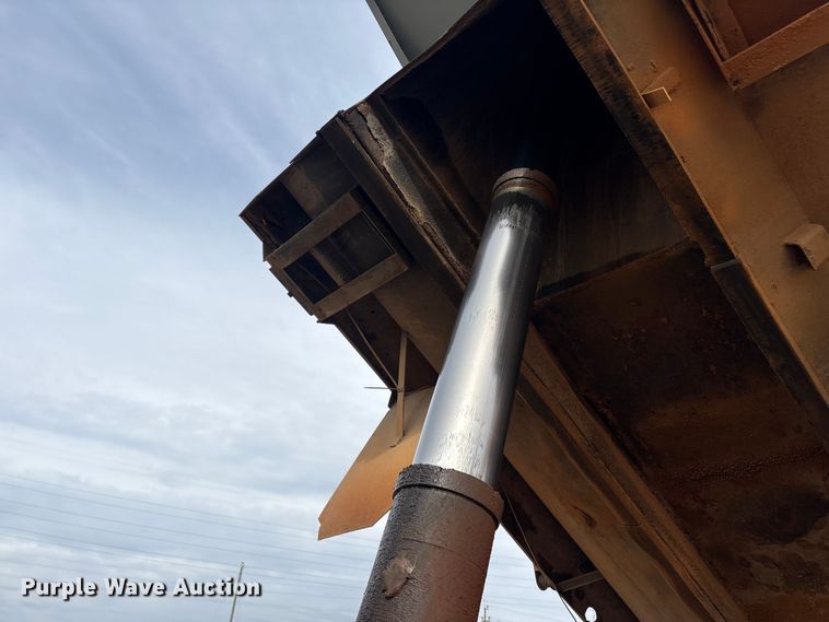 image for item YA1434 2008 Sterling L9500 dump truck