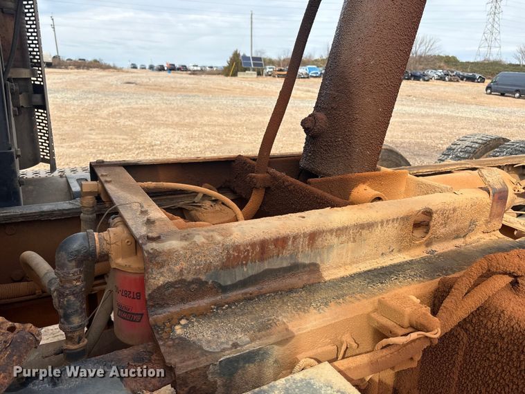 image for item YA1434 2008 Sterling L9500 dump truck