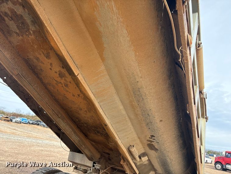 image for item YA1434 2008 Sterling L9500 dump truck