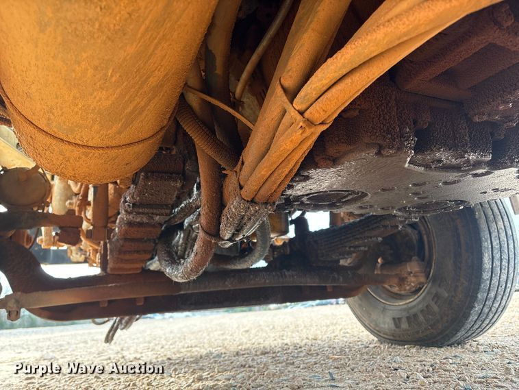 image for item YA1434 2008 Sterling L9500 dump truck