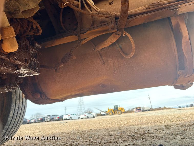 image for item YA1434 2008 Sterling L9500 dump truck