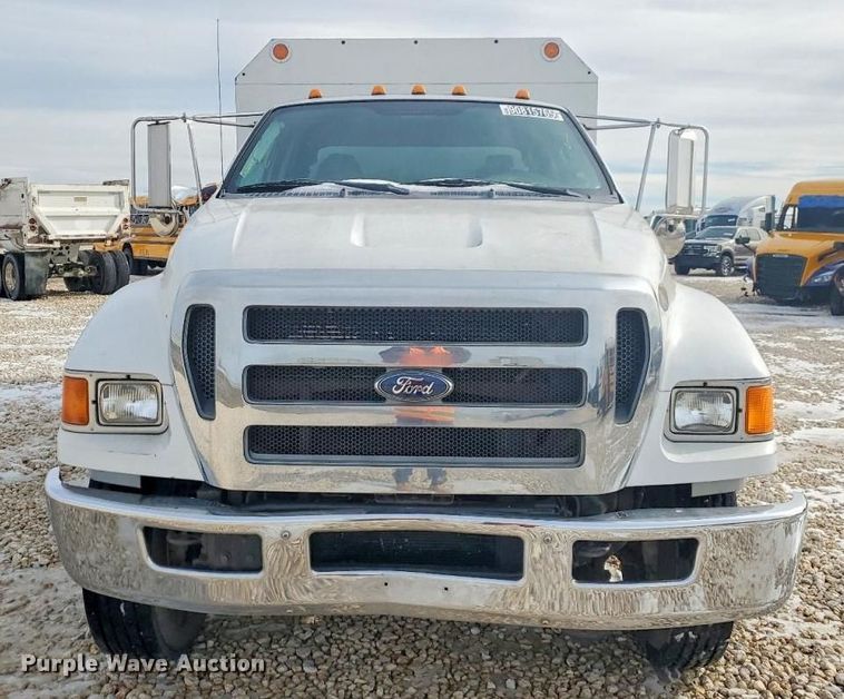 image for item YA1478 2011 Ford F750 Super Duty chipper truck