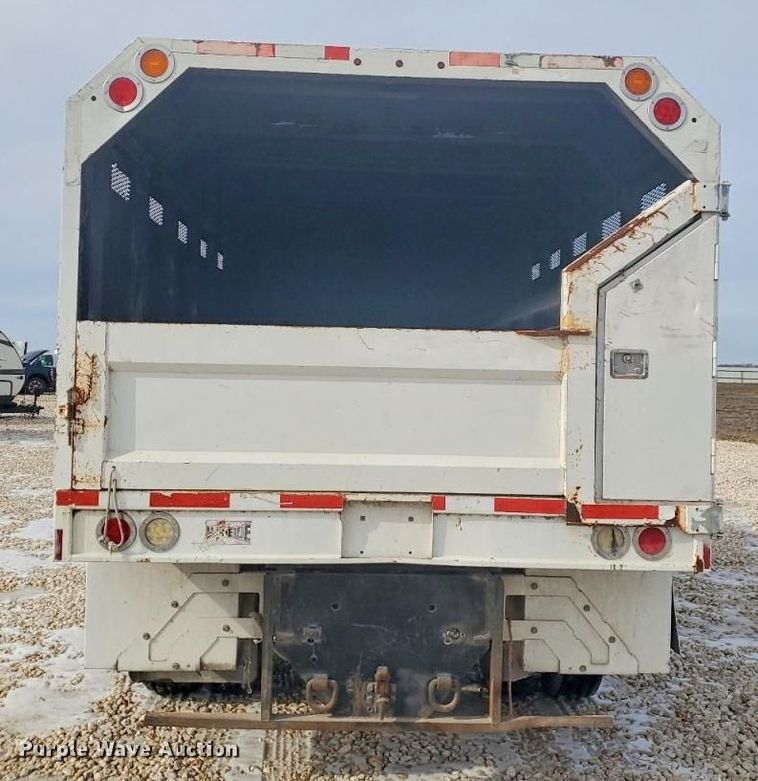 image for item YA1478 2011 Ford F750 Super Duty chipper truck