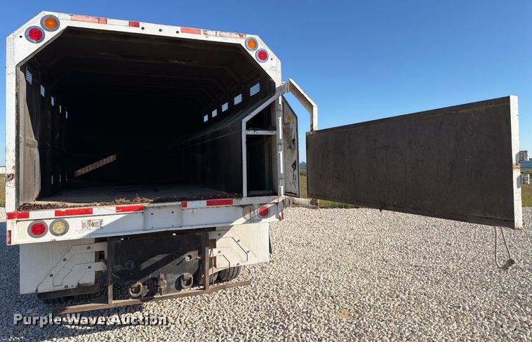 image for item YA1478 2011 Ford F750 Super Duty chipper truck