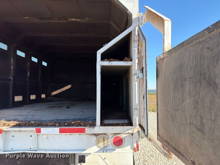 image for item YA1478 2011 Ford F750 Super Duty chipper truck