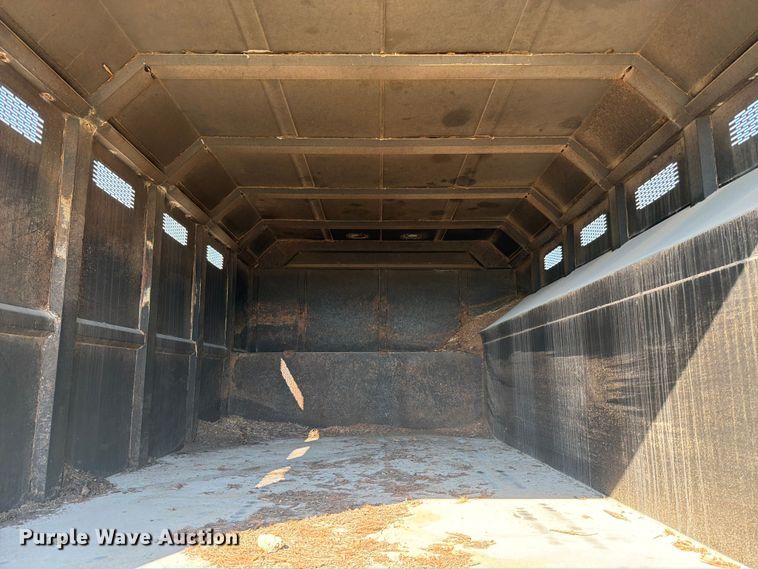 image for item YA1478 2011 Ford F750 Super Duty chipper truck