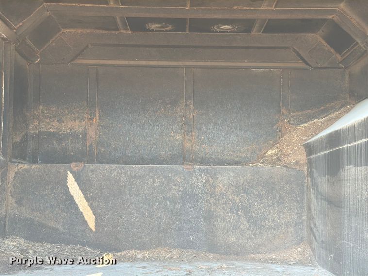 image for item YA1478 2011 Ford F750 Super Duty chipper truck