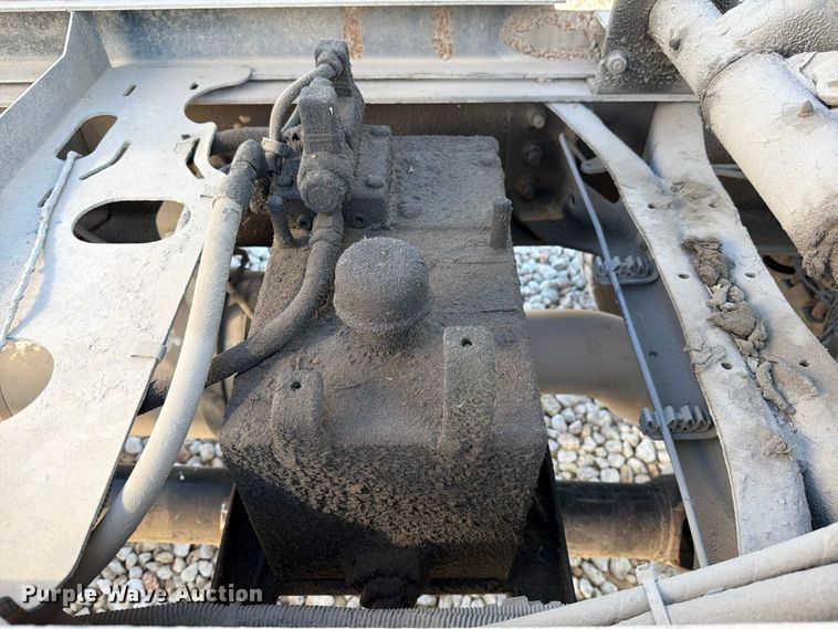 image for item YA1478 2011 Ford F750 Super Duty chipper truck