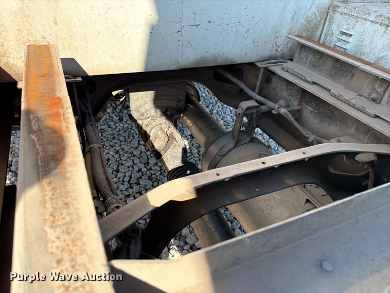 image for item YA1478 2011 Ford F750 Super Duty chipper truck