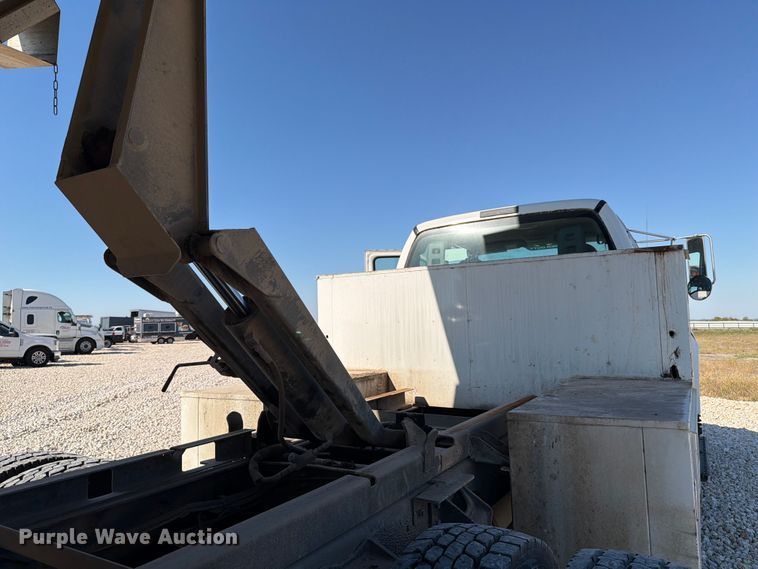 image for item YA1478 2011 Ford F750 Super Duty chipper truck