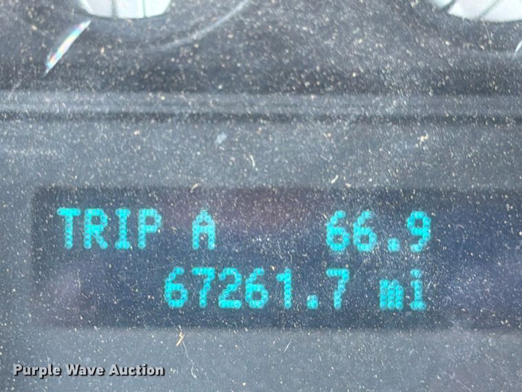 image for item YA1478 2011 Ford F750 Super Duty chipper truck