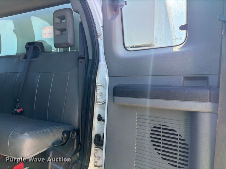 image for item YA1478 2011 Ford F750 Super Duty chipper truck