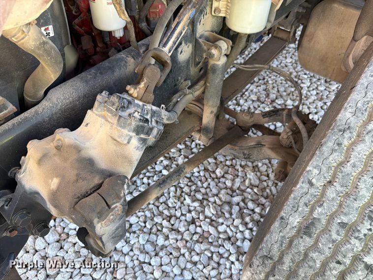 image for item YA1478 2011 Ford F750 Super Duty chipper truck