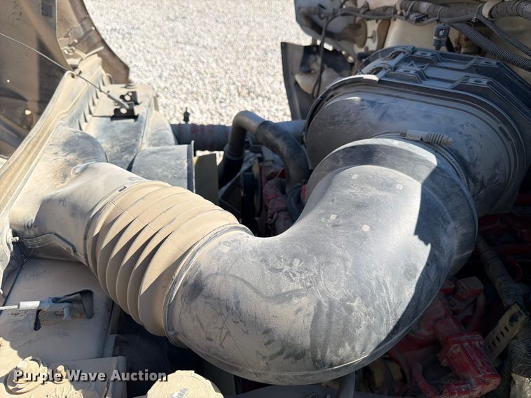 image for item YA1478 2011 Ford F750 Super Duty chipper truck