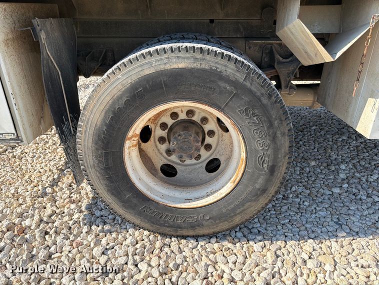 image for item YA1478 2011 Ford F750 Super Duty chipper truck