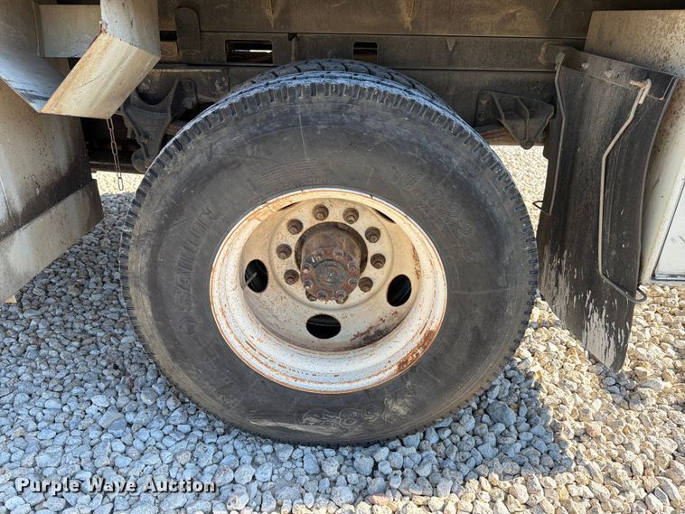 image for item YA1478 2011 Ford F750 Super Duty chipper truck