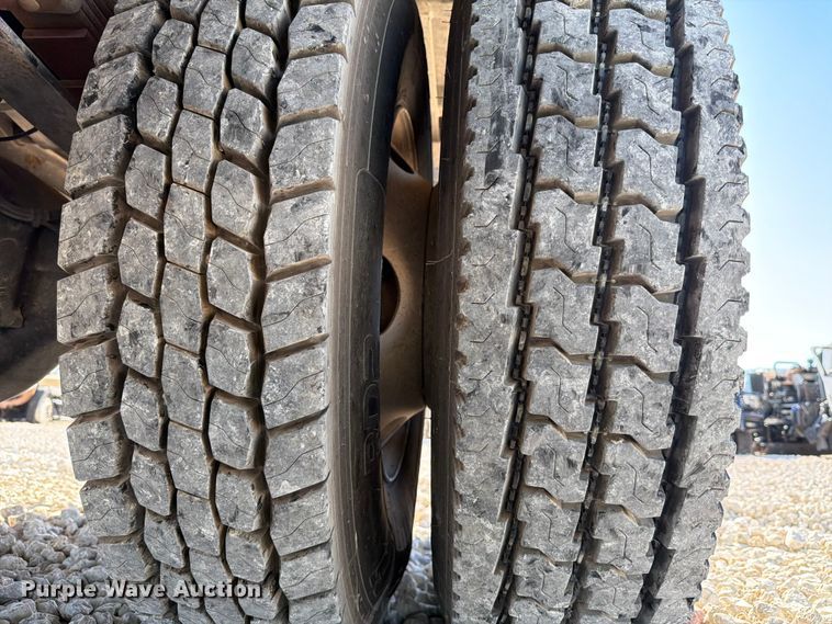 image for item YA1478 2011 Ford F750 Super Duty chipper truck