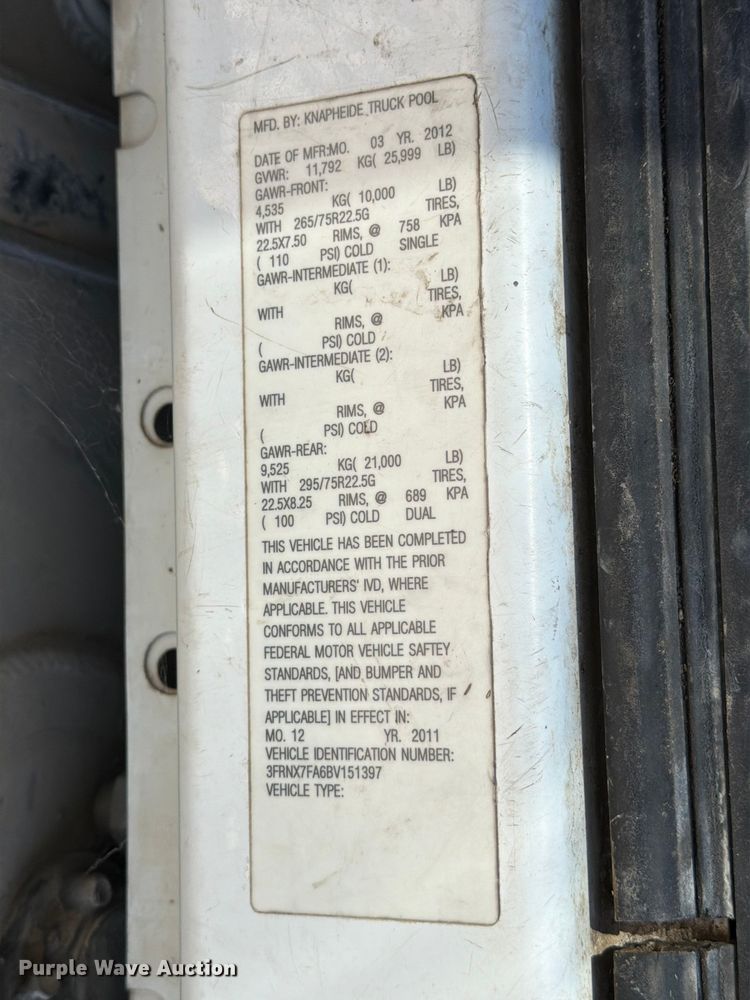 image for item YA1478 2011 Ford F750 Super Duty chipper truck