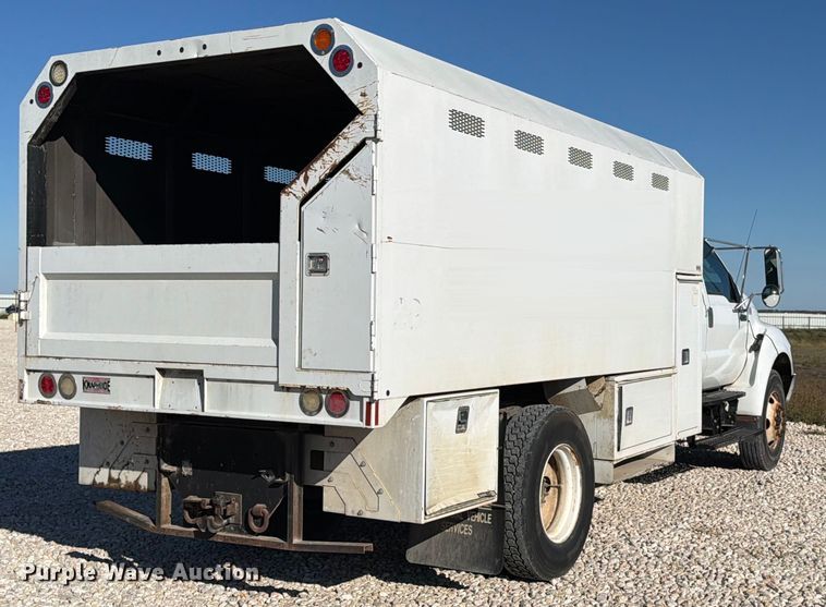 image for item YA1479 2011 Ford F750 Super Duty chipper truck